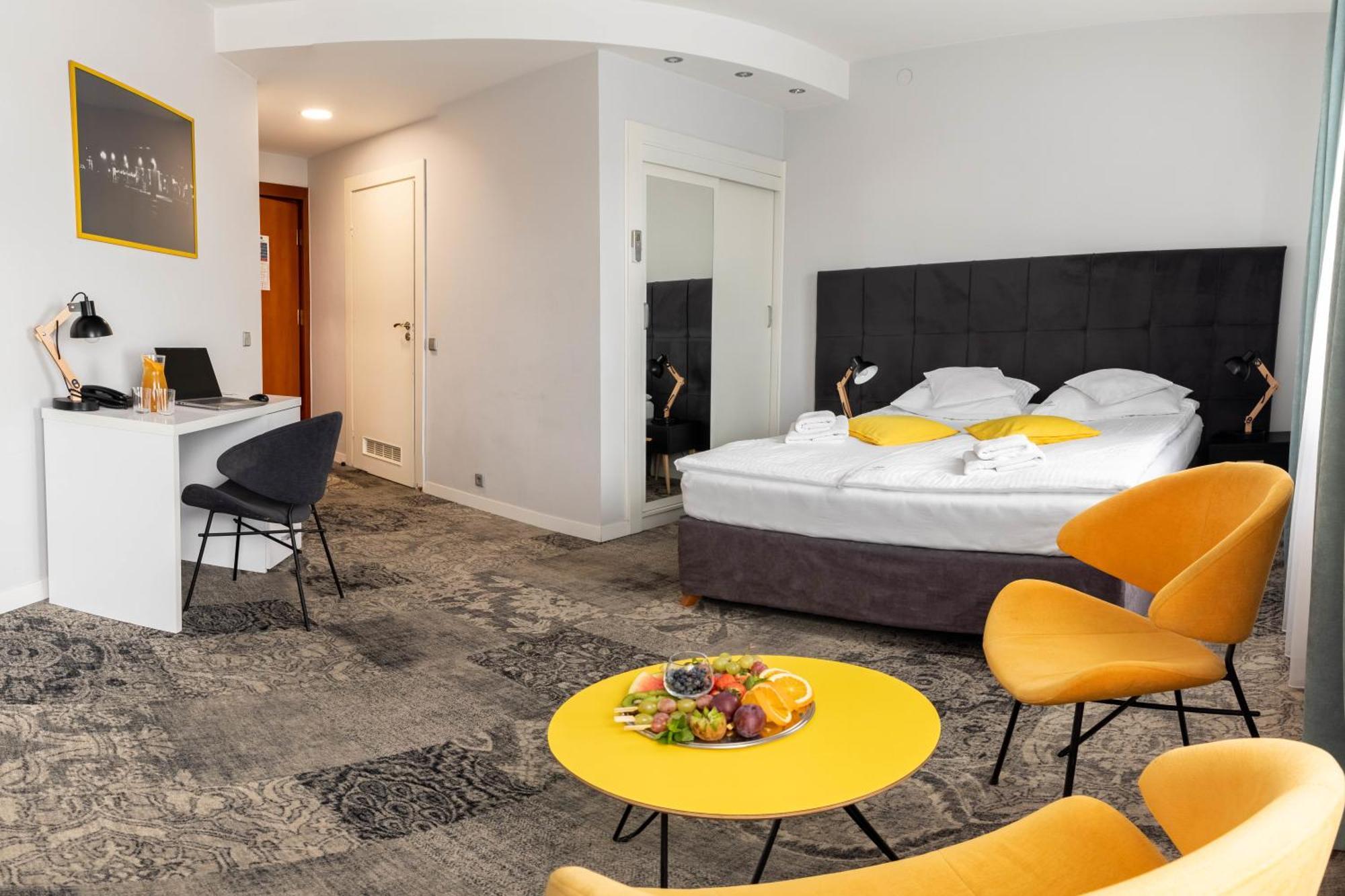 Hotel Nafta كروسنو المظهر الخارجي الصورة